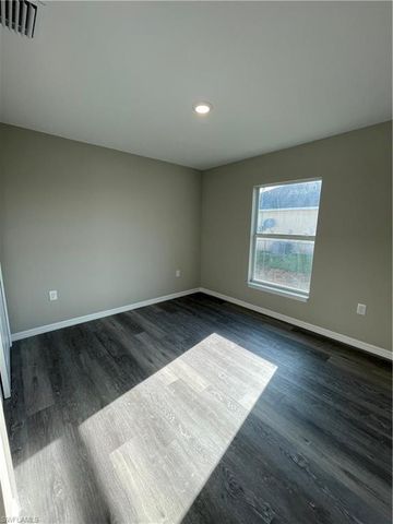 610 11th TER, Cape Coral, FL 33993