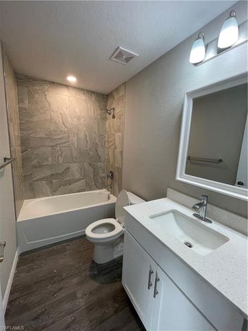 610 11th TER, Cape Coral, FL 33993