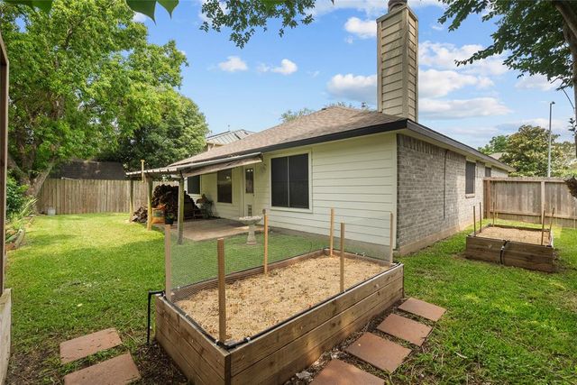 4522 Fox Run Street, Pearland, TX 77584