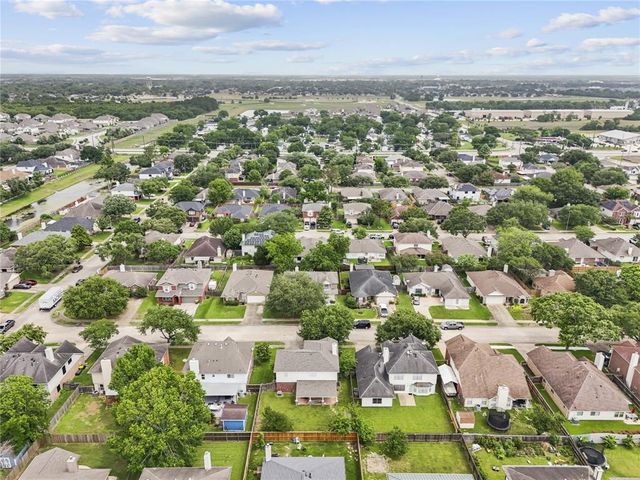 4522 Fox Run Street, Pearland, TX 77584