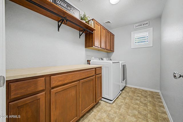 830 W TRELLIS Road, Queen Creek, AZ 85140
