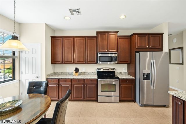 3742 Pino Vista WAY 4, Estero, FL 33928