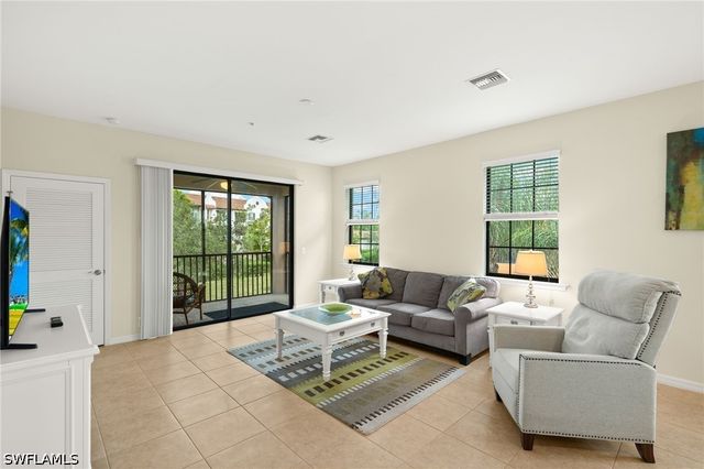 3742 Pino Vista WAY 4, Estero, FL 33928