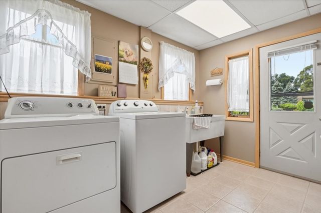 39576 N PETITE Pass, Antioch, IL 60002