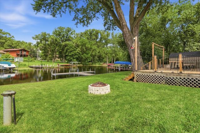 39576 N PETITE Pass, Antioch, IL 60002