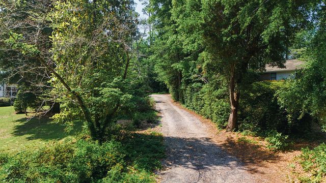 71 Manville Avenue, Barnwell, SC 29812