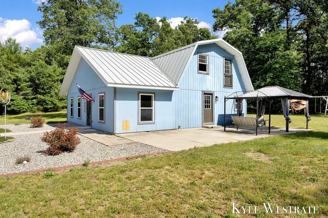 5953 S Newcosta Avenue, Newaygo, MI 49337