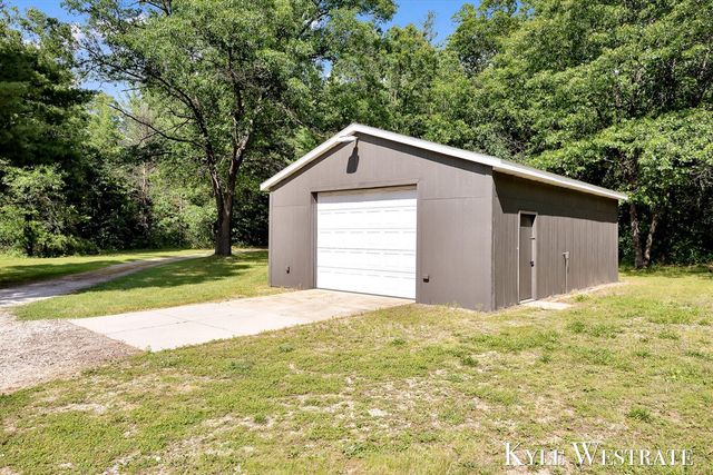 5953 S Newcosta Avenue, Newaygo, MI 49337