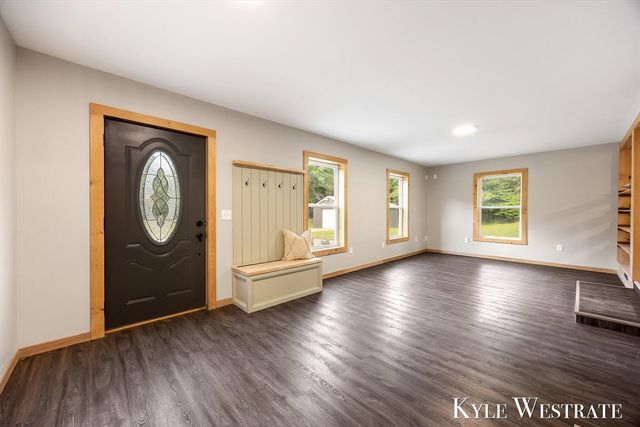 5953 S Newcosta Avenue, Newaygo, MI 49337