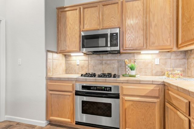 679 Alcantar Cir, Sacramento, CA 95834