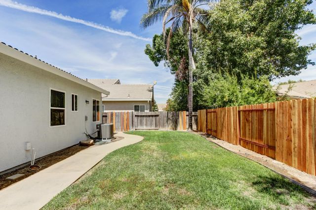 679 Alcantar Cir, Sacramento, CA 95834