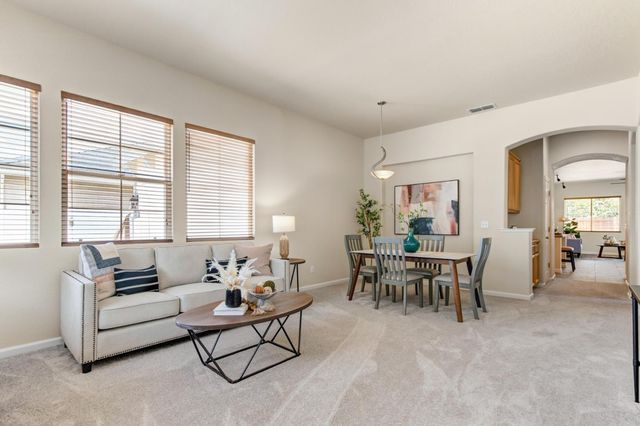 679 Alcantar Cir, Sacramento, CA 95834