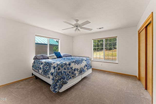 26268 Highway 62, Trail, OR 97541