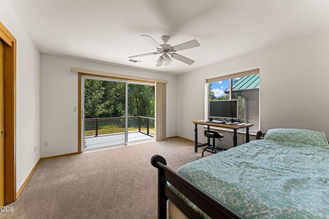 26268 Highway 62, Trail, OR 97541