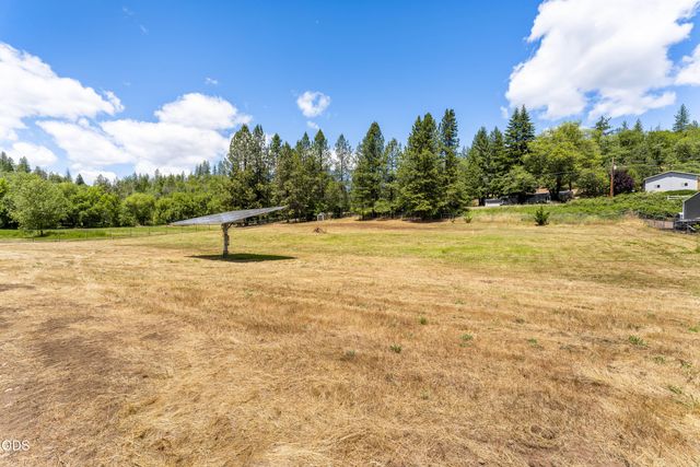 26268 Highway 62, Trail, OR 97541