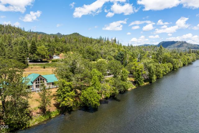 26268 Highway 62, Trail, OR 97541