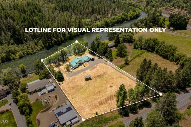 26268 Highway 62, Trail, OR 97541