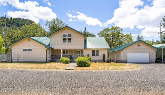 26268 Highway 62, Trail, OR 97541