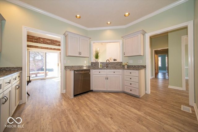 7300 Pymbroke Circle, Fishers, IN 46038