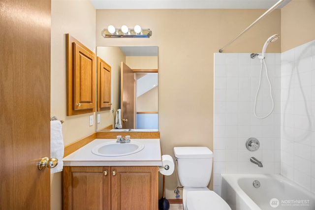 9650 Sandy Isle Lane, Silverdale, WA 98383