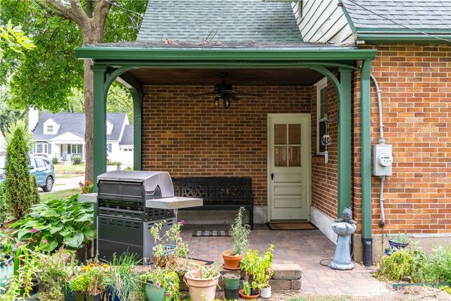 102 Chatham Drive, Dayton, OH 45429
