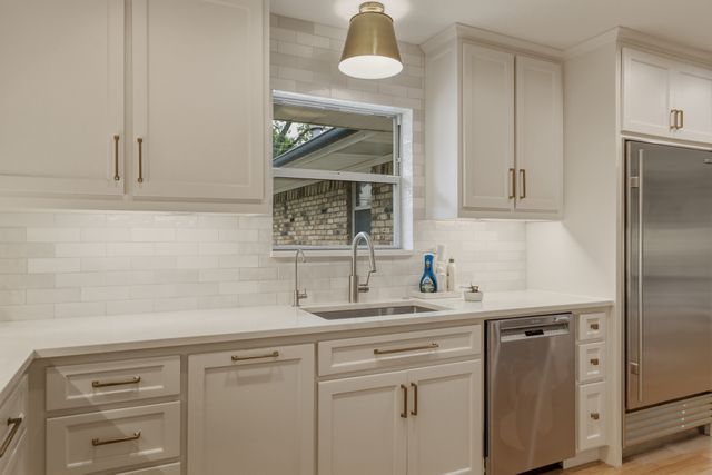 10427 Sinclair Avenue, Dallas, TX 75218