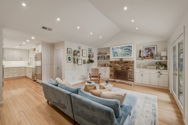 10427 Sinclair Avenue, Dallas, TX 75218