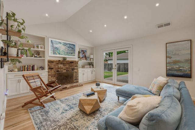 10427 Sinclair Avenue, Dallas, TX 75218