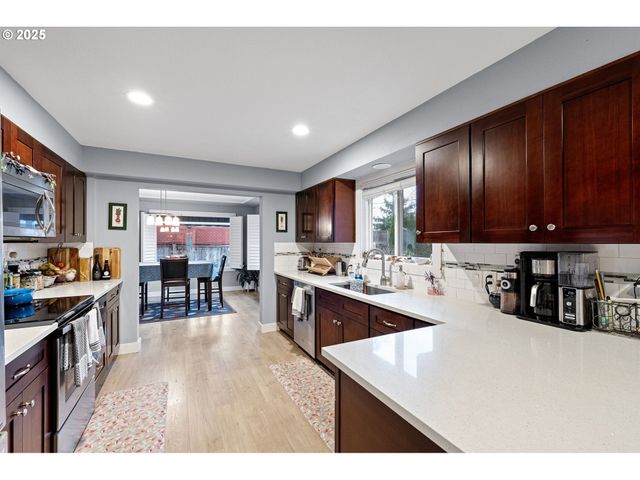 355 RIVER LOOP 2, Eugene, OR 97404