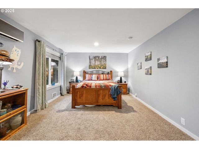 355 RIVER LOOP 2, Eugene, OR 97404