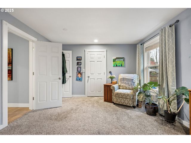 355 RIVER LOOP 2, Eugene, OR 97404