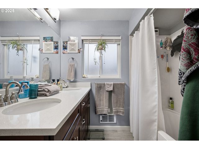 355 RIVER LOOP 2, Eugene, OR 97404