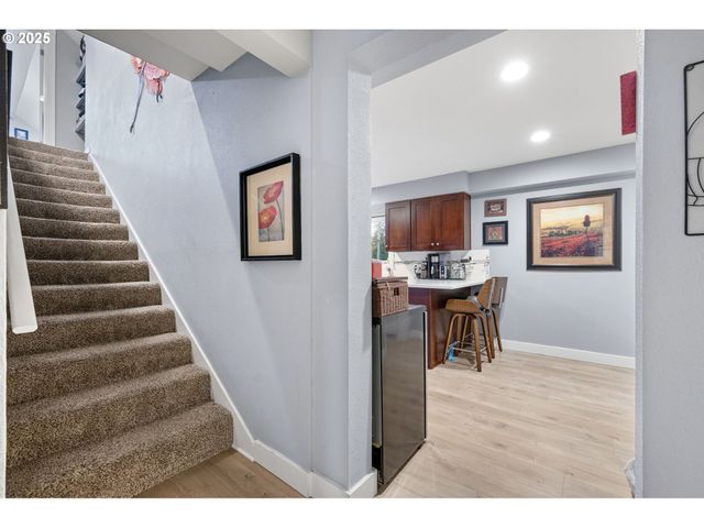 355 RIVER LOOP 2, Eugene, OR 97404