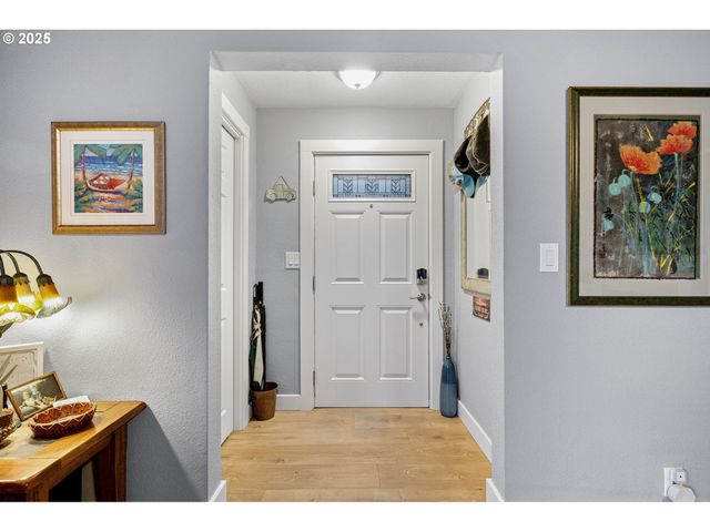 355 RIVER LOOP 2, Eugene, OR 97404