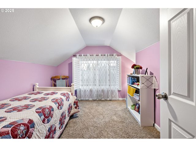 355 RIVER LOOP 2, Eugene, OR 97404