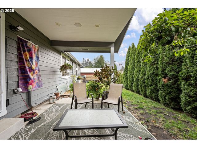 355 RIVER LOOP 2, Eugene, OR 97404
