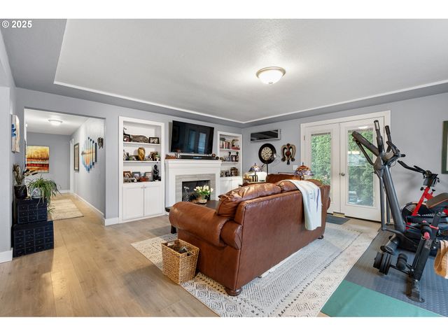 355 RIVER LOOP 2, Eugene, OR 97404