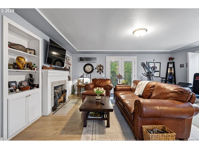 355 RIVER LOOP 2, Eugene, OR 97404