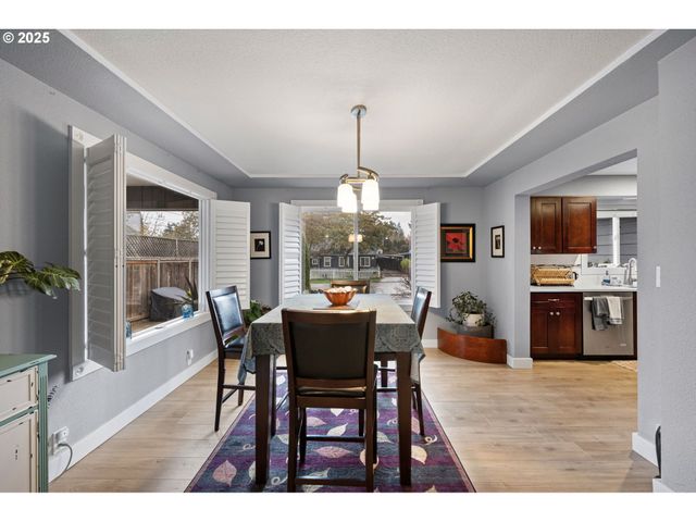 355 RIVER LOOP 2, Eugene, OR 97404