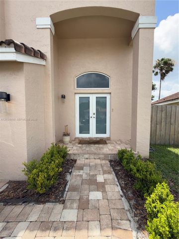 8404 SW 42nd Ct, Davie, FL 33328