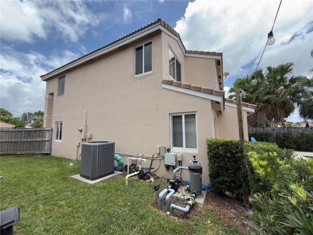 8404 SW 42nd Ct, Davie, FL 33328