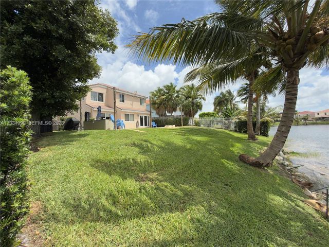 8404 SW 42nd Ct, Davie, FL 33328