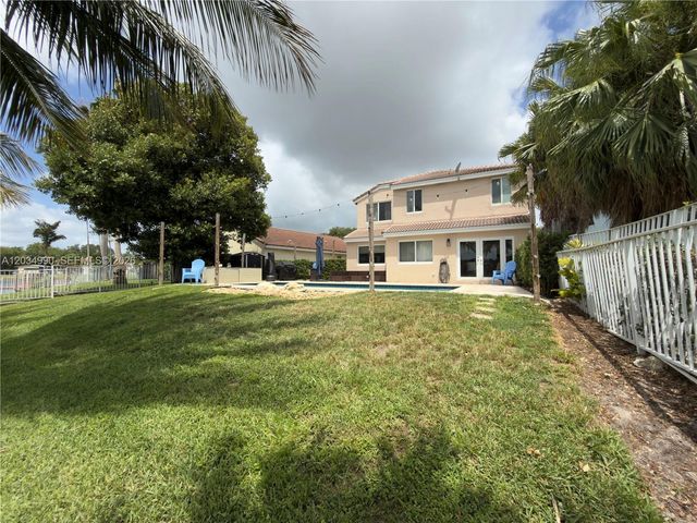8404 SW 42nd Ct, Davie, FL 33328