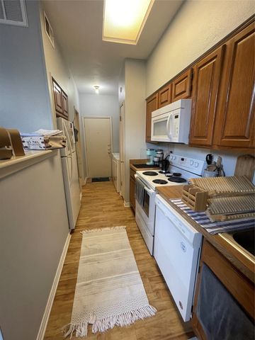 6220 Bentwood Trail 1401, Dallas, TX 75252