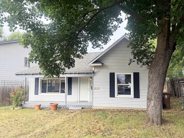 1711 E Desmet Ave, Spokane, WA 99202