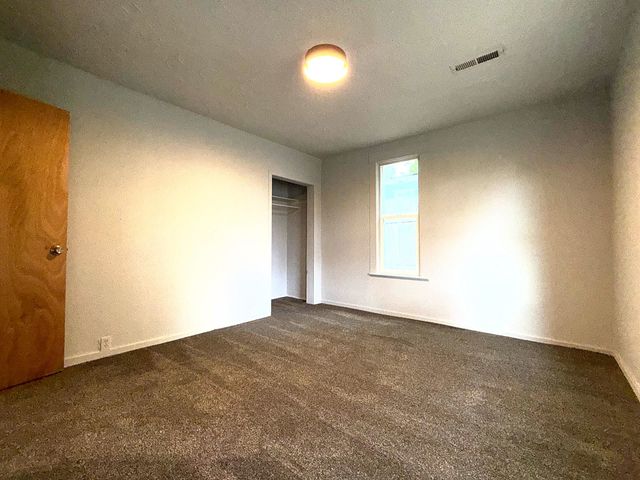 1711 E Desmet Ave, Spokane, WA 99202