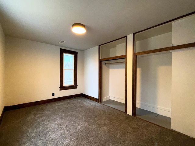 1711 E Desmet Ave, Spokane, WA 99202
