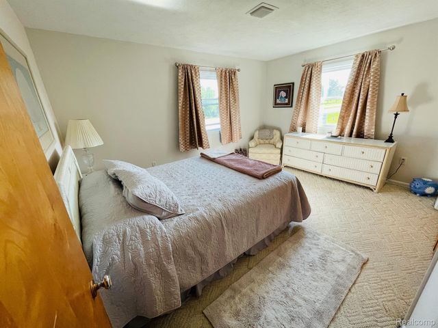 11424 Corunna Rd, Clayton Twp, MI 48449