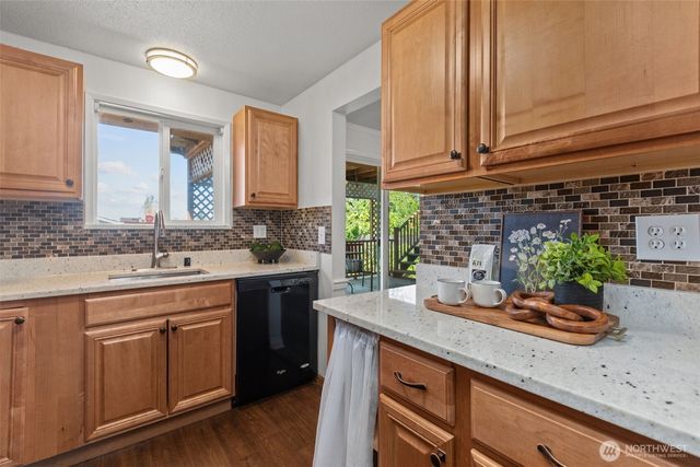 24527 36th Avenue S, Kent, WA 98032