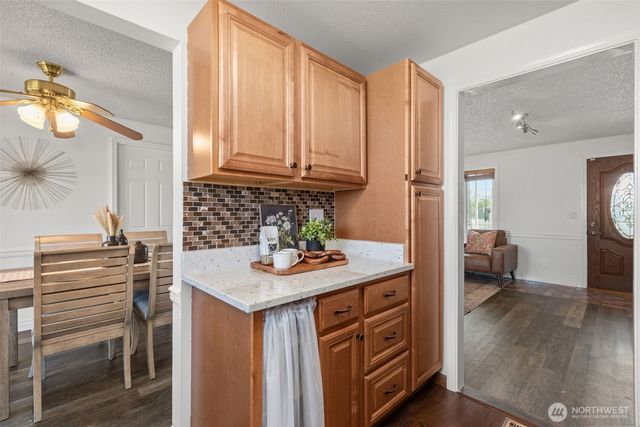 24527 36th Avenue S, Kent, WA 98032